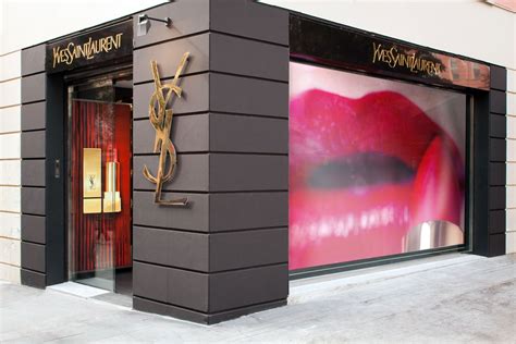 pop up store yves saint laurent|Yves Saint Laurent Beauty Presents Soho Holiday Pop.